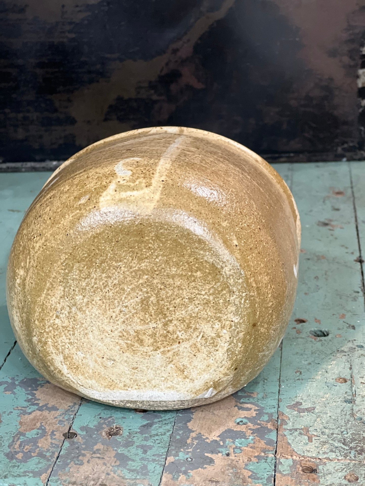 Rustic Stoneware Wall Pocket Planter – Speckled Tan