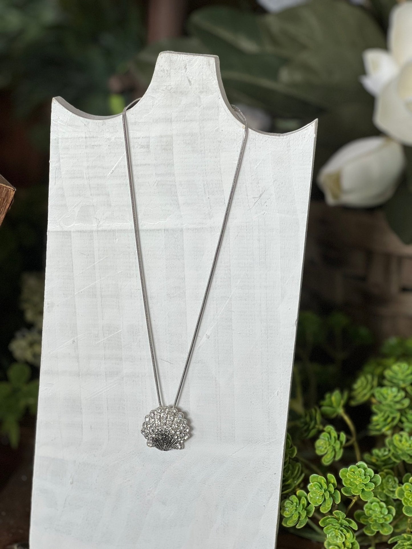Seashell Pendant Necklace
