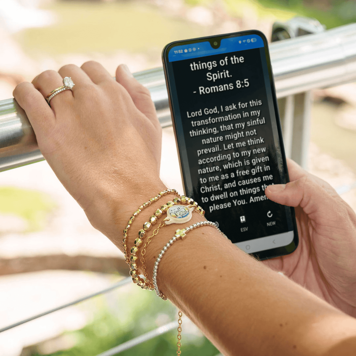 Tap To Pray® Survivor Series Chain Bracelet: .999 Silver-Plated + Slate Cross