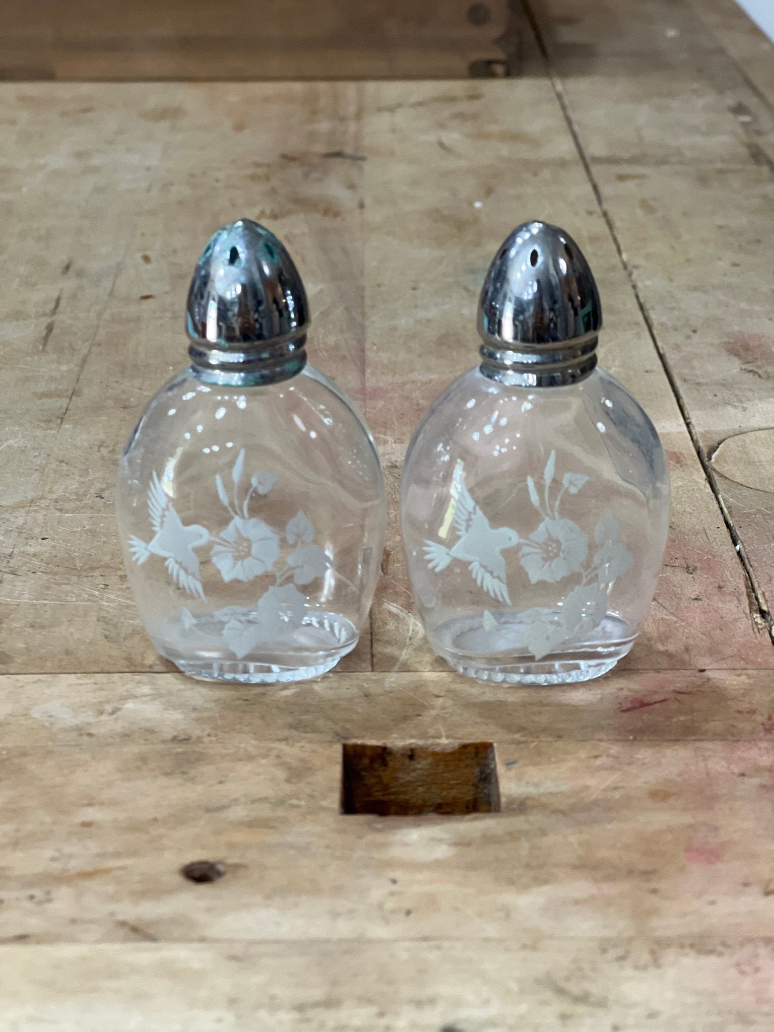 Vintage Avon Etched Glass Hummingbird & Floral Salt & Pepper Shakers Set – Oval Flattened Flask Silhouette