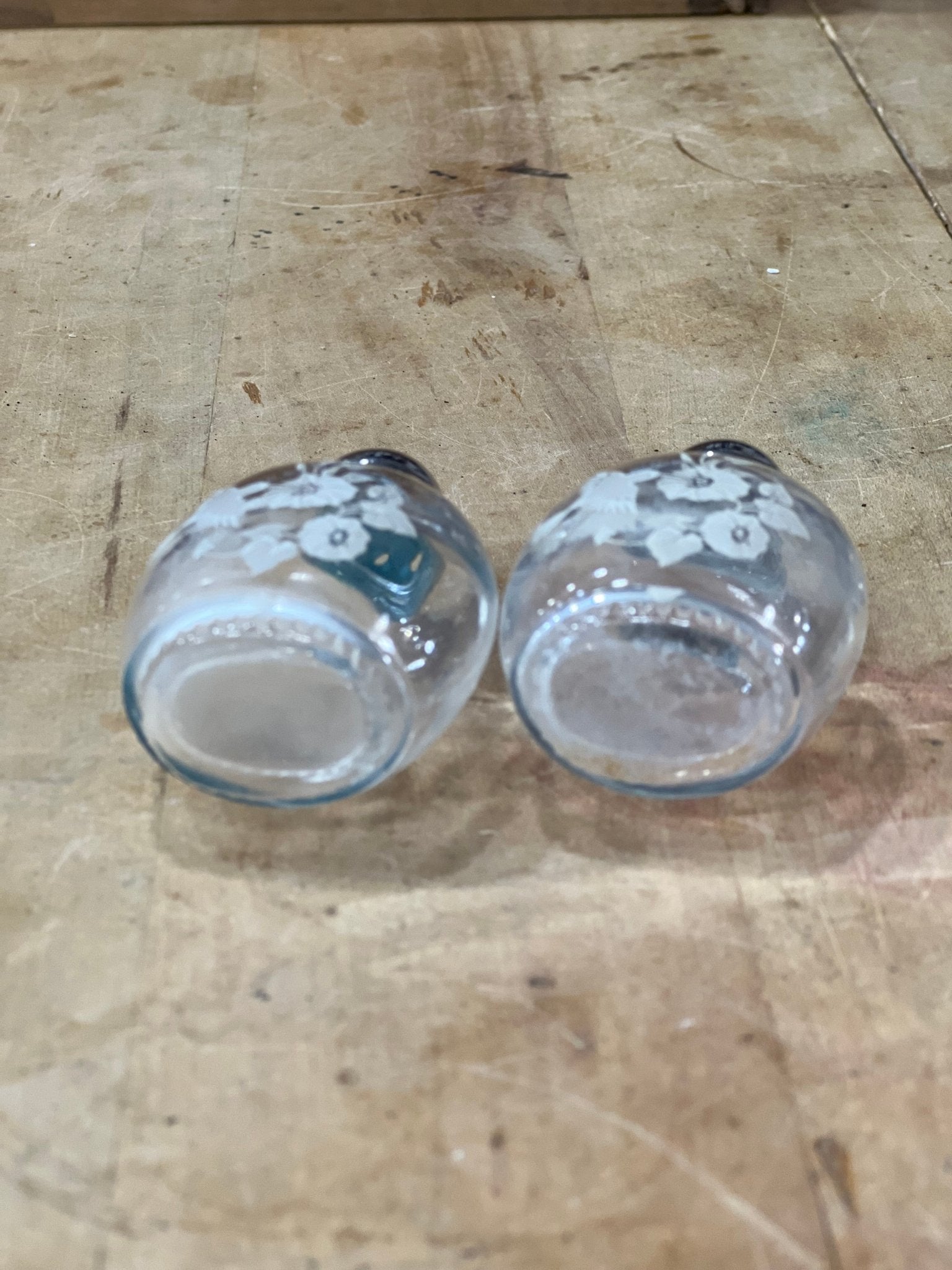 Vintage Avon Etched Glass Hummingbird & Floral Salt & Pepper Shakers Set – Oval Flattened Flask Silhouette