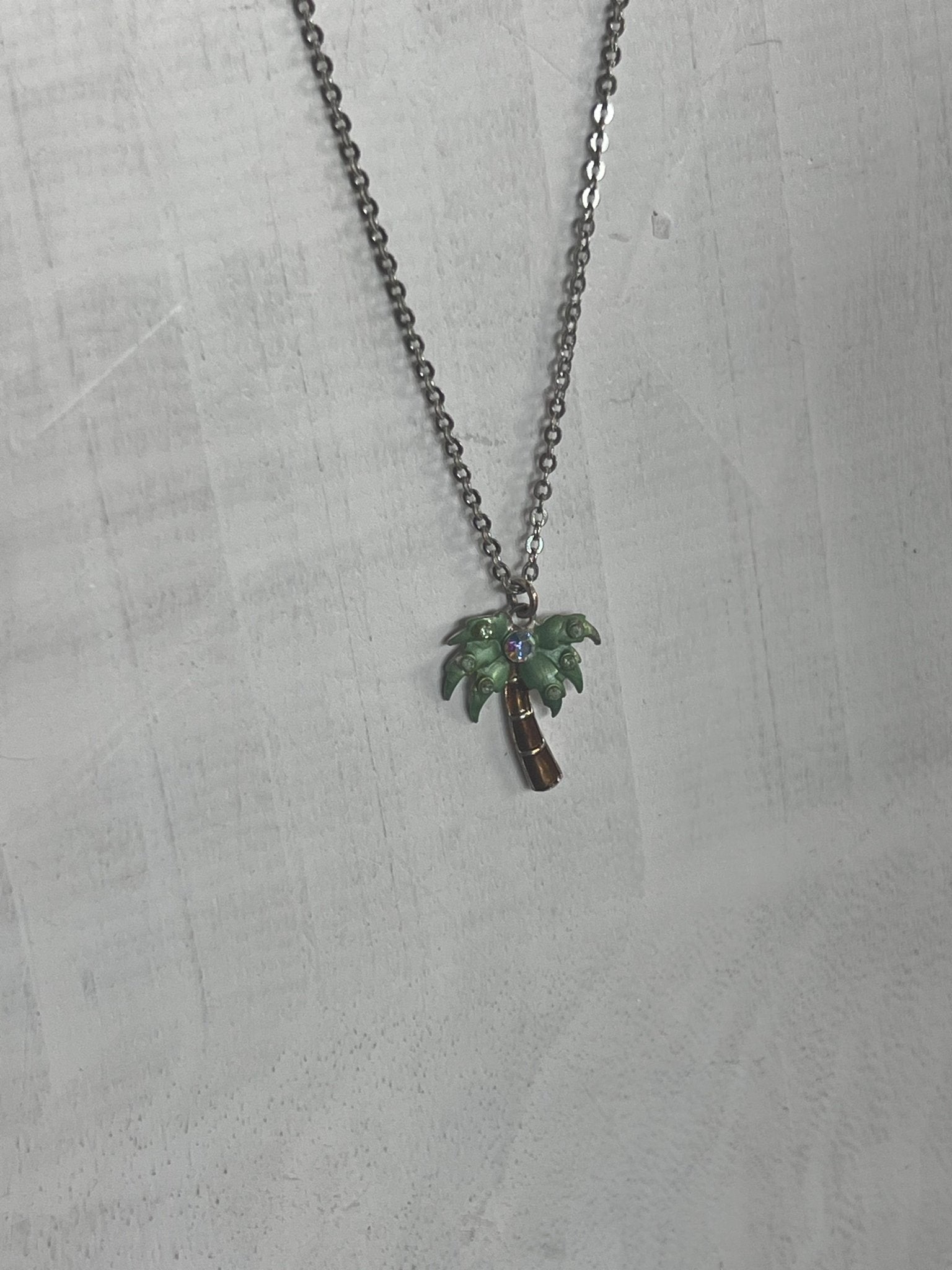 Vintage Avon Palm Tree Necklace 