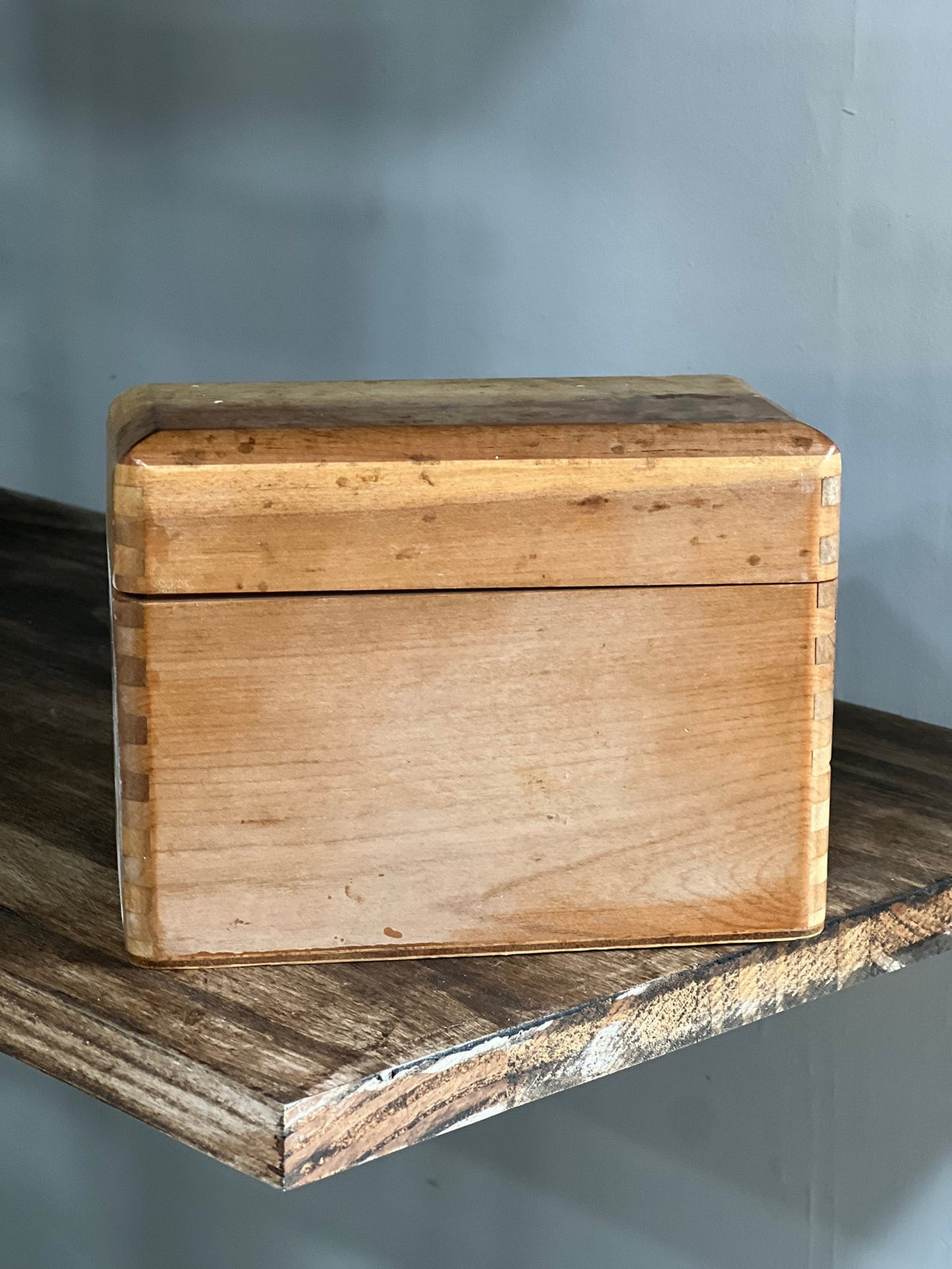 Painted Rooster Wooden Recipe Box with A–Z Dividers – Finger-Jointed Farmhouse Kitchen Box