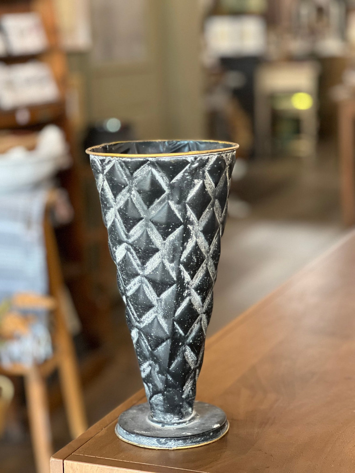 Vintage-Inspired Black Harlequin Diamond Metal Trumpet Vase Mediumhome decor