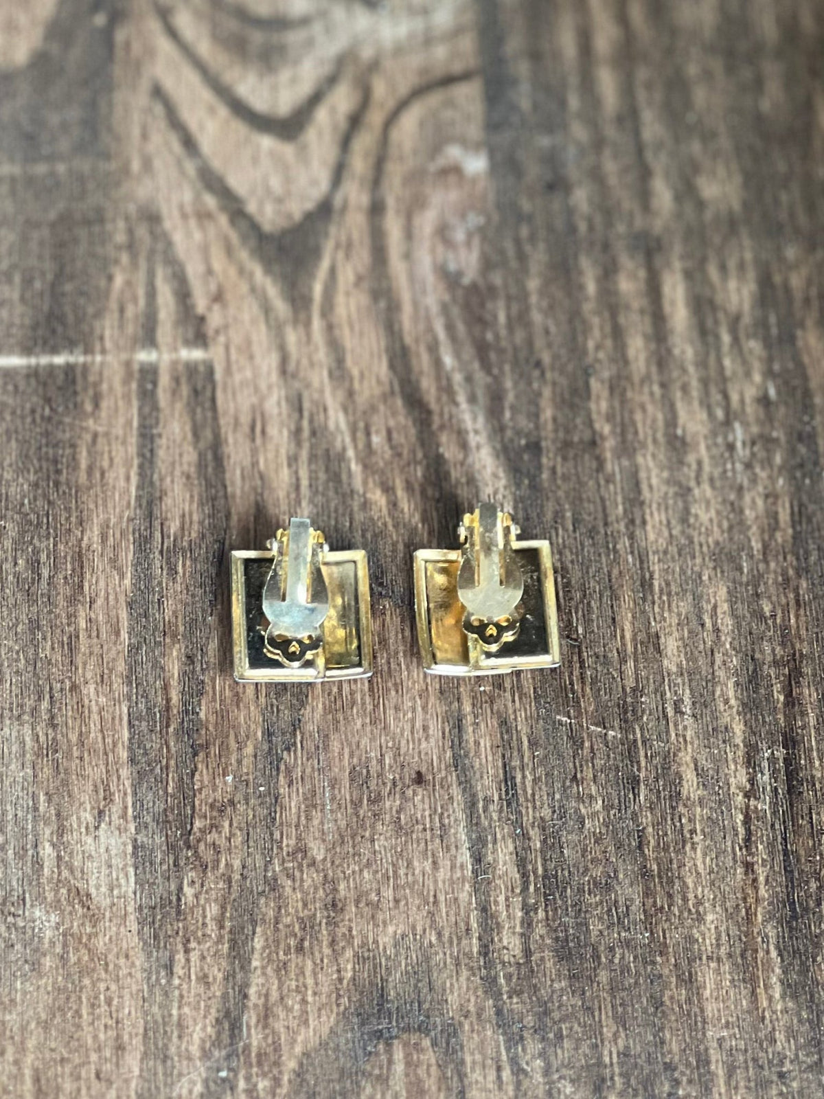 Vintage Mid-Century Black Enamel & Gold Tone Dandelion Clip-On Earrings