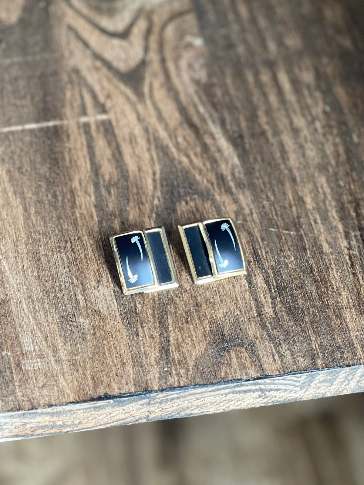 Vintage Mid-Century Black Enamel & Gold Tone Dandelion Clip-On Earrings
