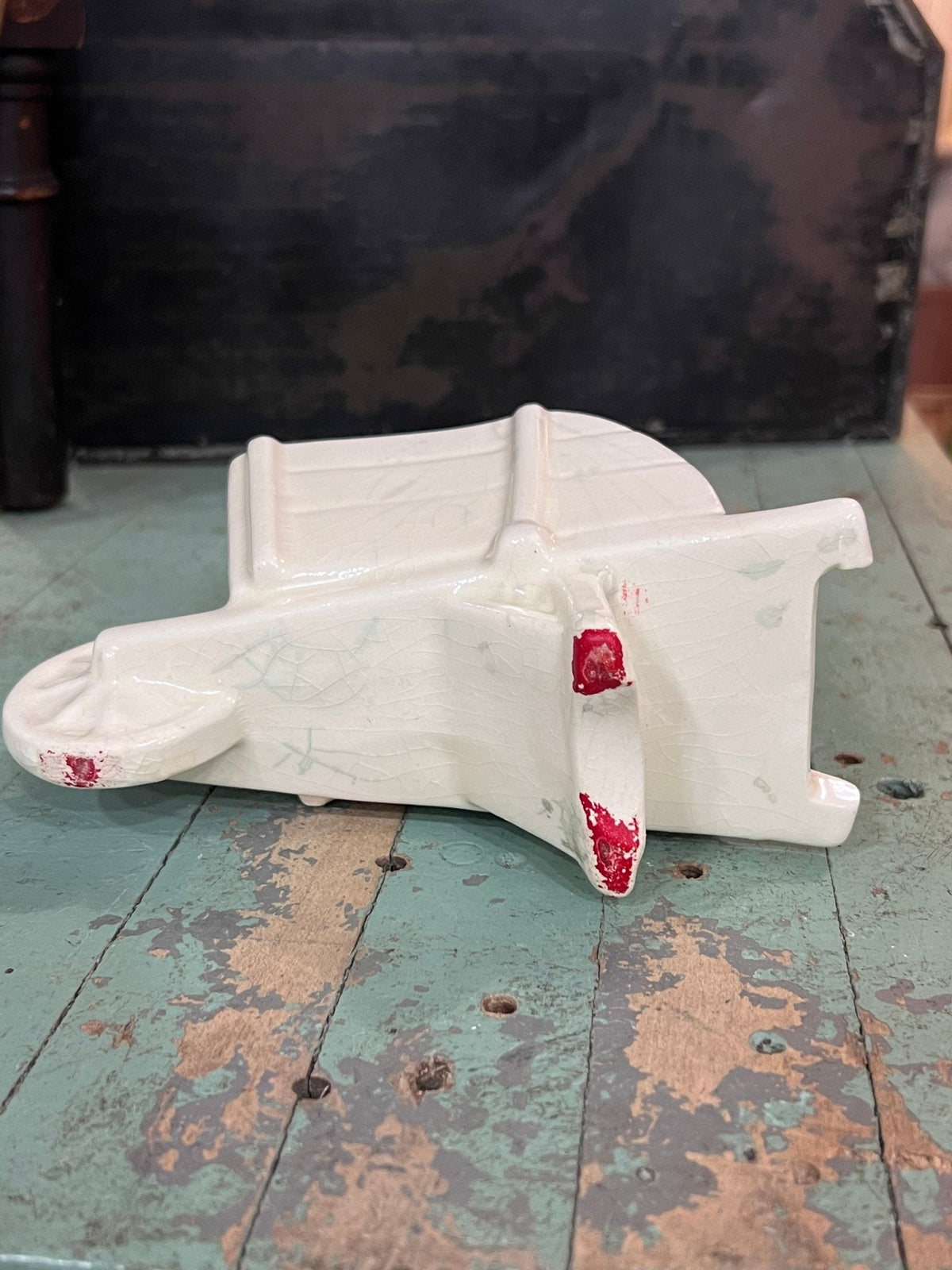 Vintage Mid-Century Ceramic Wheelbarrow Planter – Off-White Retro Kitsch Succulent Pot 