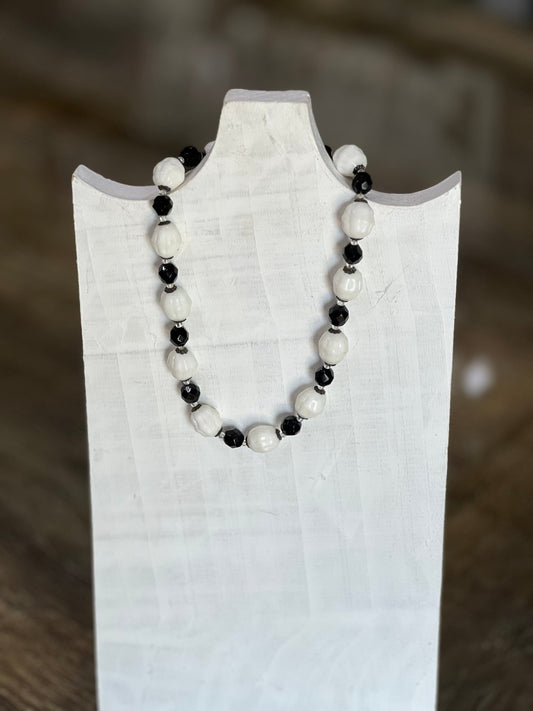 Vintage Mid-Century Unmarked Black and White Melon Glass Choker Necklace