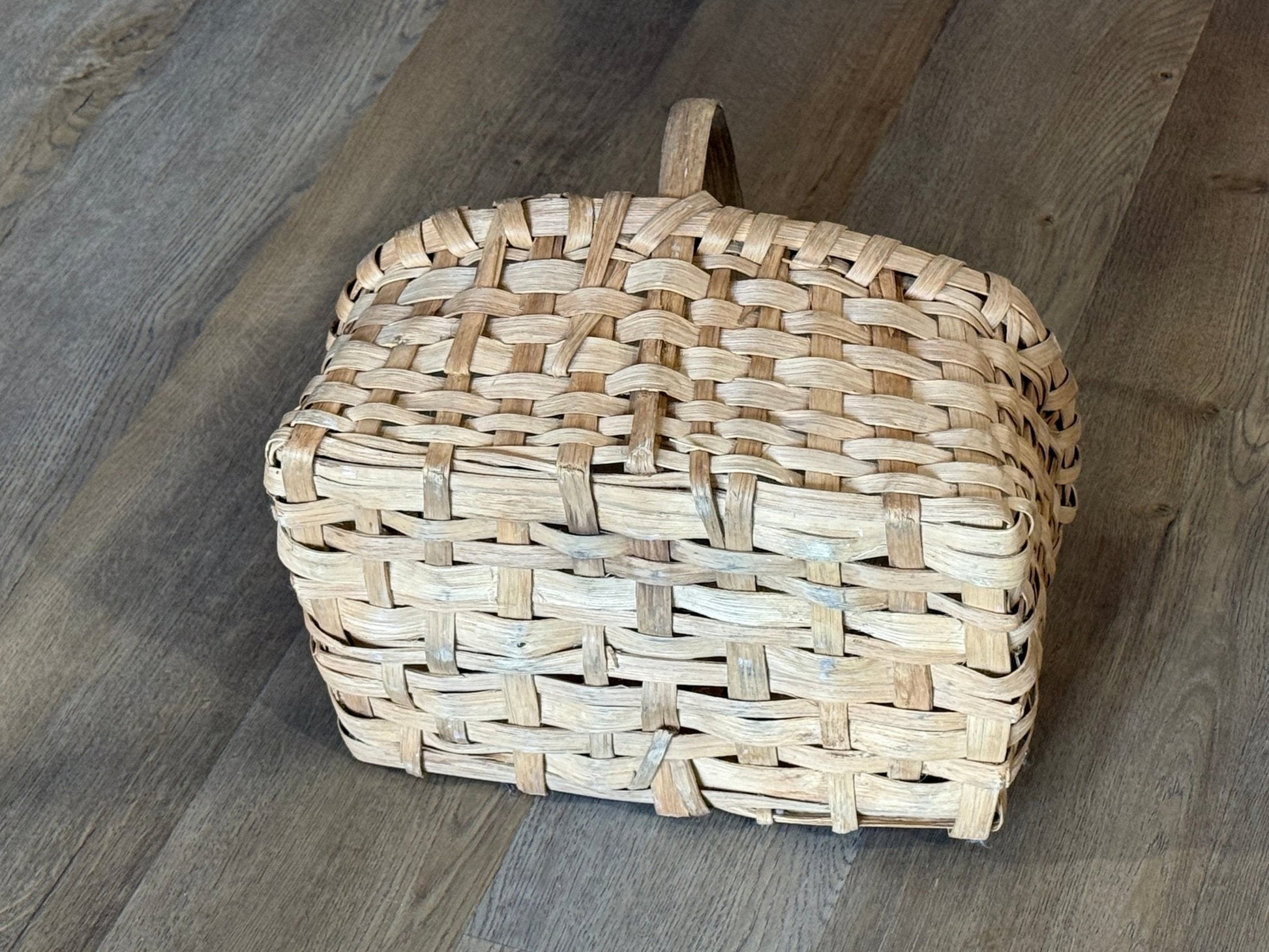 Vintage Primitive Split-Wood Gathering Basket with Handle 