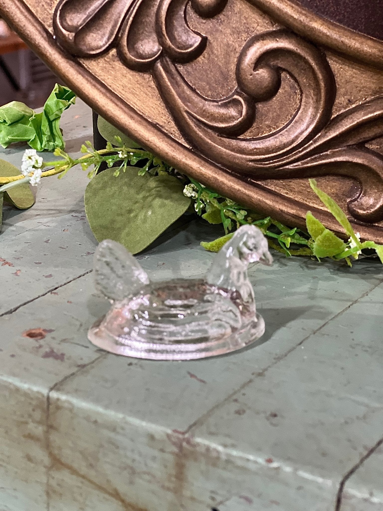 Vintage-Style Clear Glass Miniature Hen Figurine (Lid Only) 