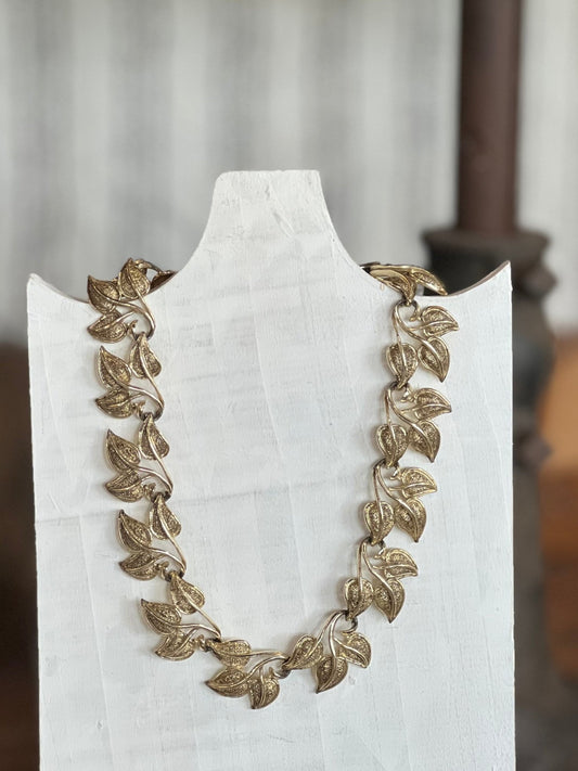 Vintage Textured Gold-Tone Triple Leaf Link Choker Necklace - 13"-16" Adjustable