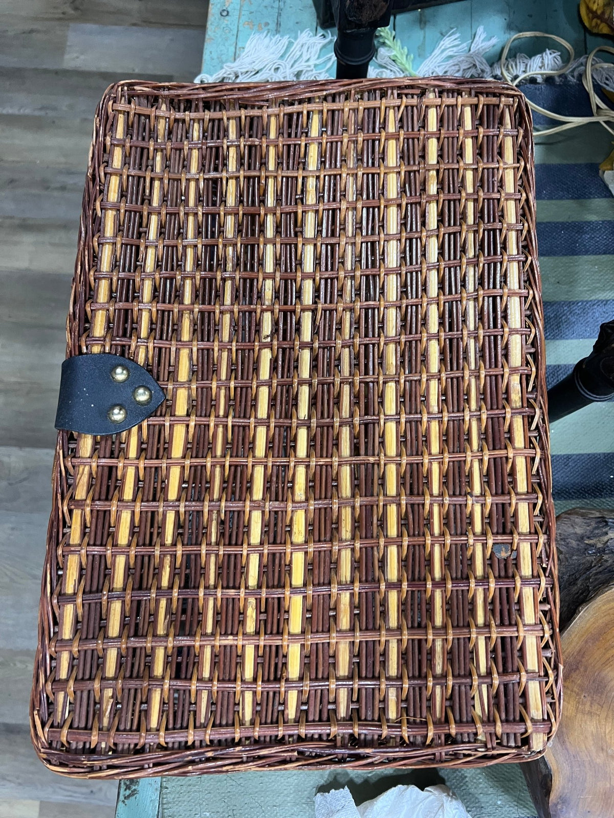 Vintage Two-Tone Woven Wicker Picnic Basket (18" x 12" x 8")basket