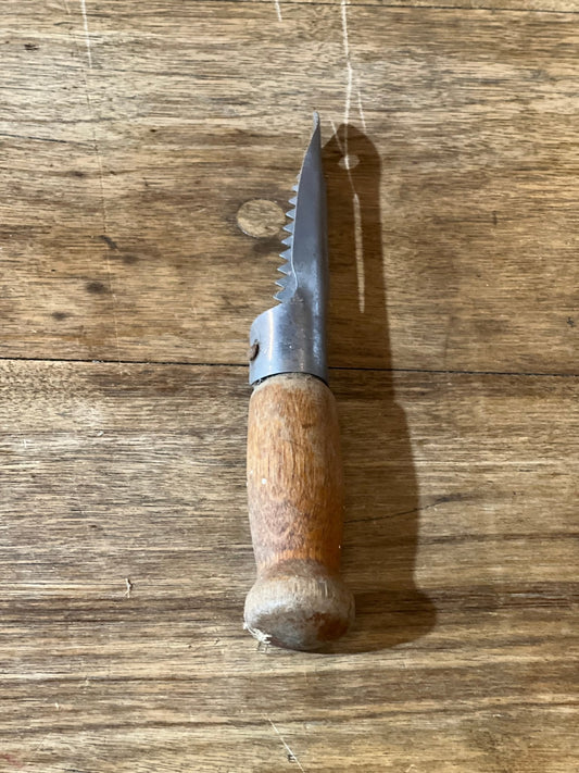 Vintage Wooden Handle Serrated Fruit or Vegetable Peeler - The Mustard Seed Collection, The Seed