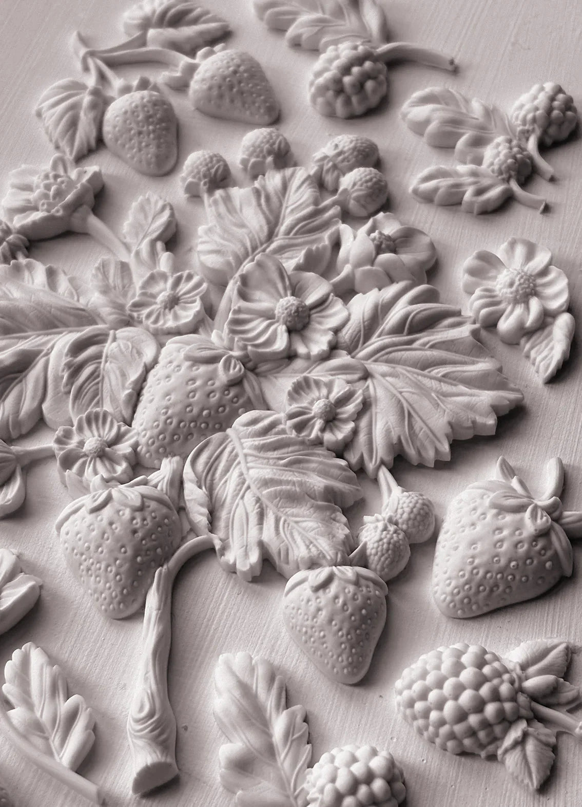 Wild Berries 6x10 IOD Mould™ - The Mustard Seed Collection, The Seed
